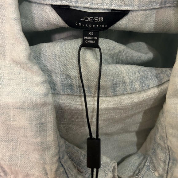 NWT Joe’s Jeans denim light wash split sleeve button down shirt! - Picture 7 of 7